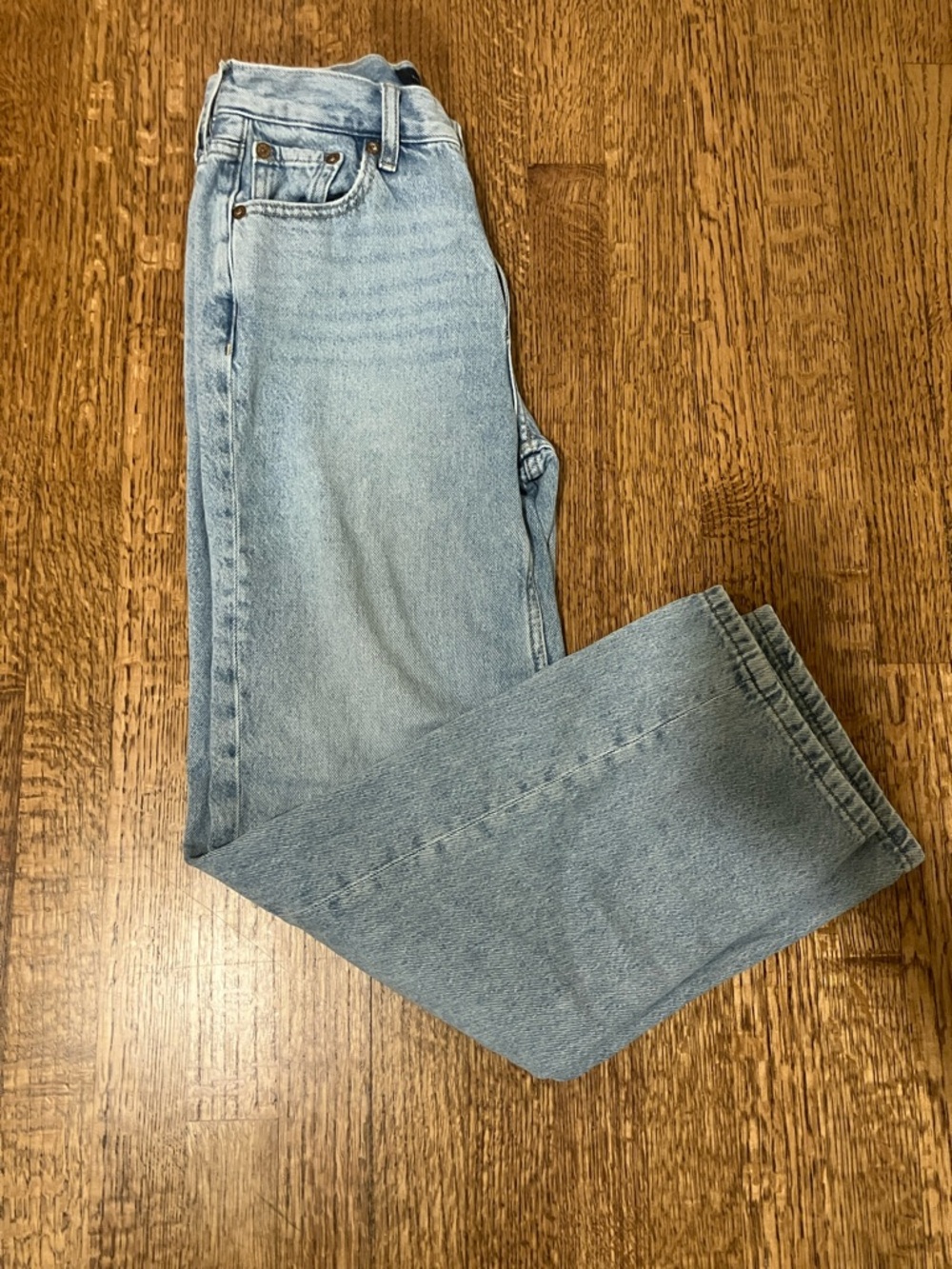 Aeropostale Light Blue High-Rise Baggy Jeans - Classic Denim